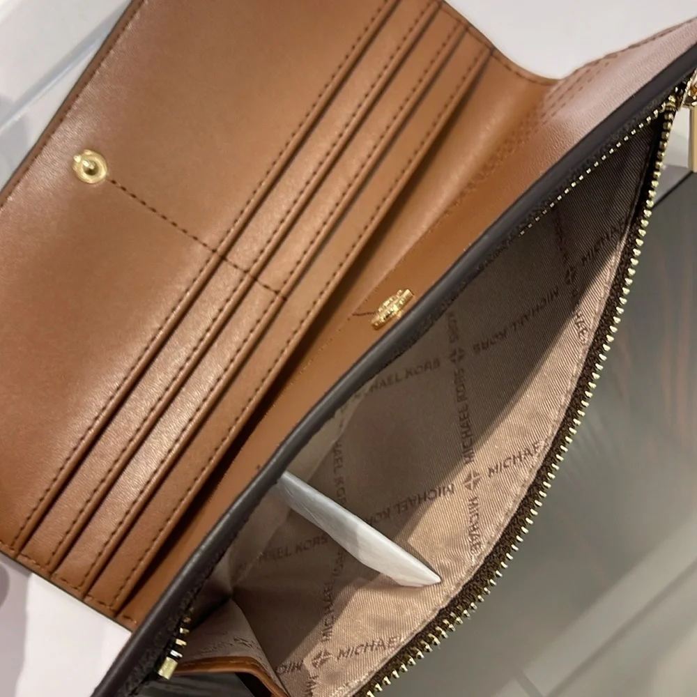 Michael Kors Reed Large Bifold Signature Snap Wallet Card Case 
Brown 
NWT - Picture 11 of 16
